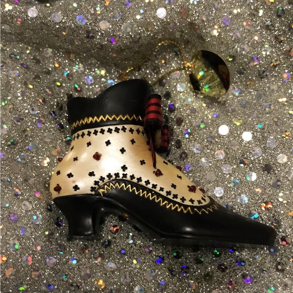 “Scottish Yuletide” Miniature Colletible Shoe - Picture 7 of 16